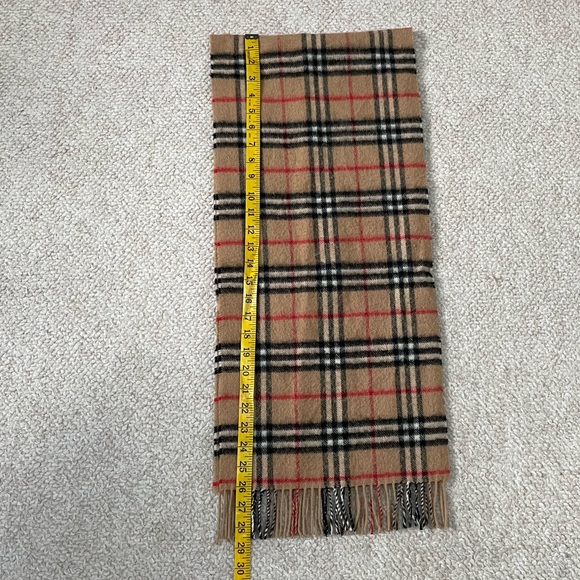 Burberrys of London Cashmere/Wool blend Iconic Scarf - Picture 6 of 10